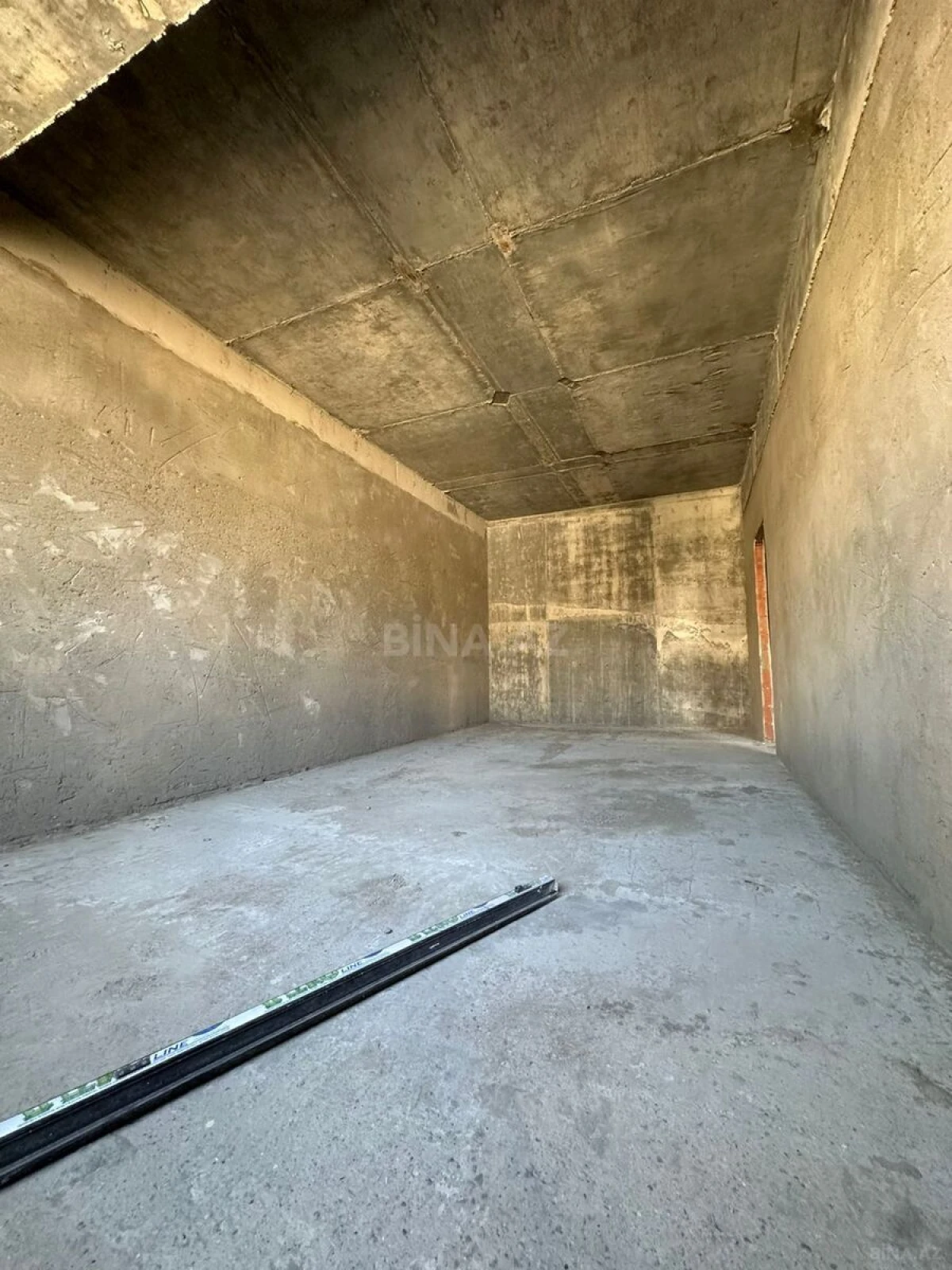 Satılır 3 otaqlı mənzil 138.4 m²