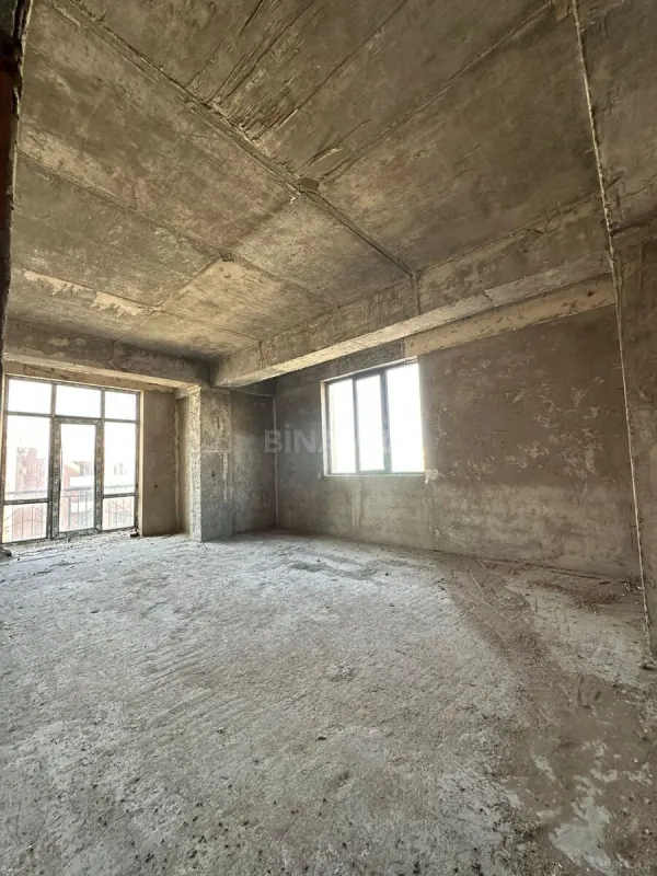 Satılır 3 otaqlı mənzil 138.4 m²