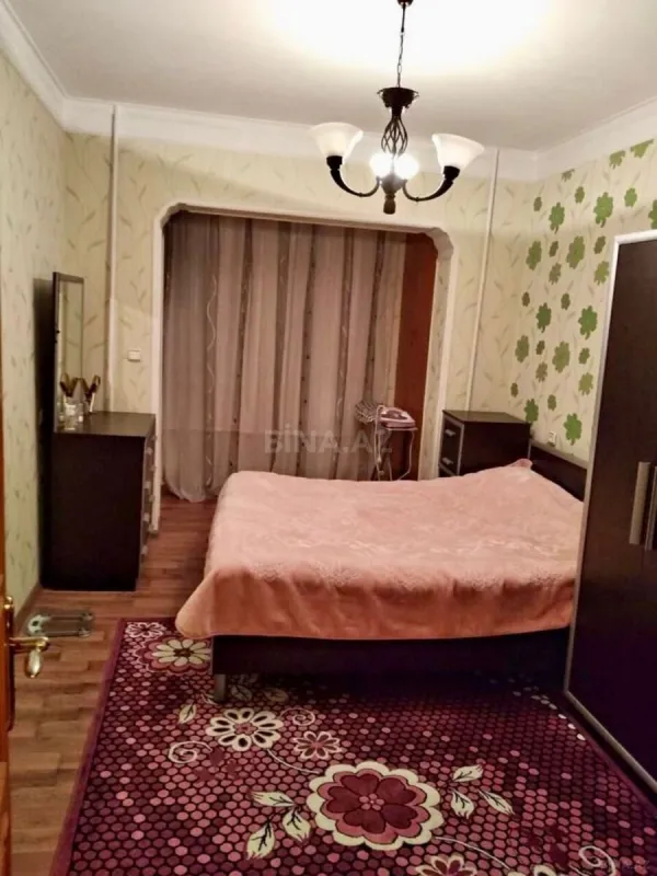 Kirayə verilir 2 otaqlı mənzil 70 m²