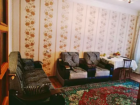 Kirayə verilir 2 otaqlı mənzil 70 m²