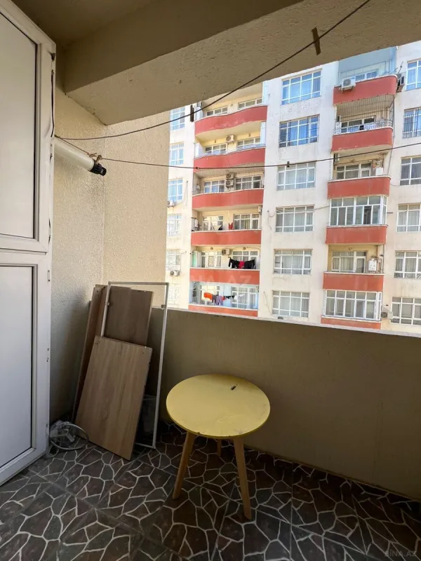 Satılır 2 otaqlı mənzil 68 m²