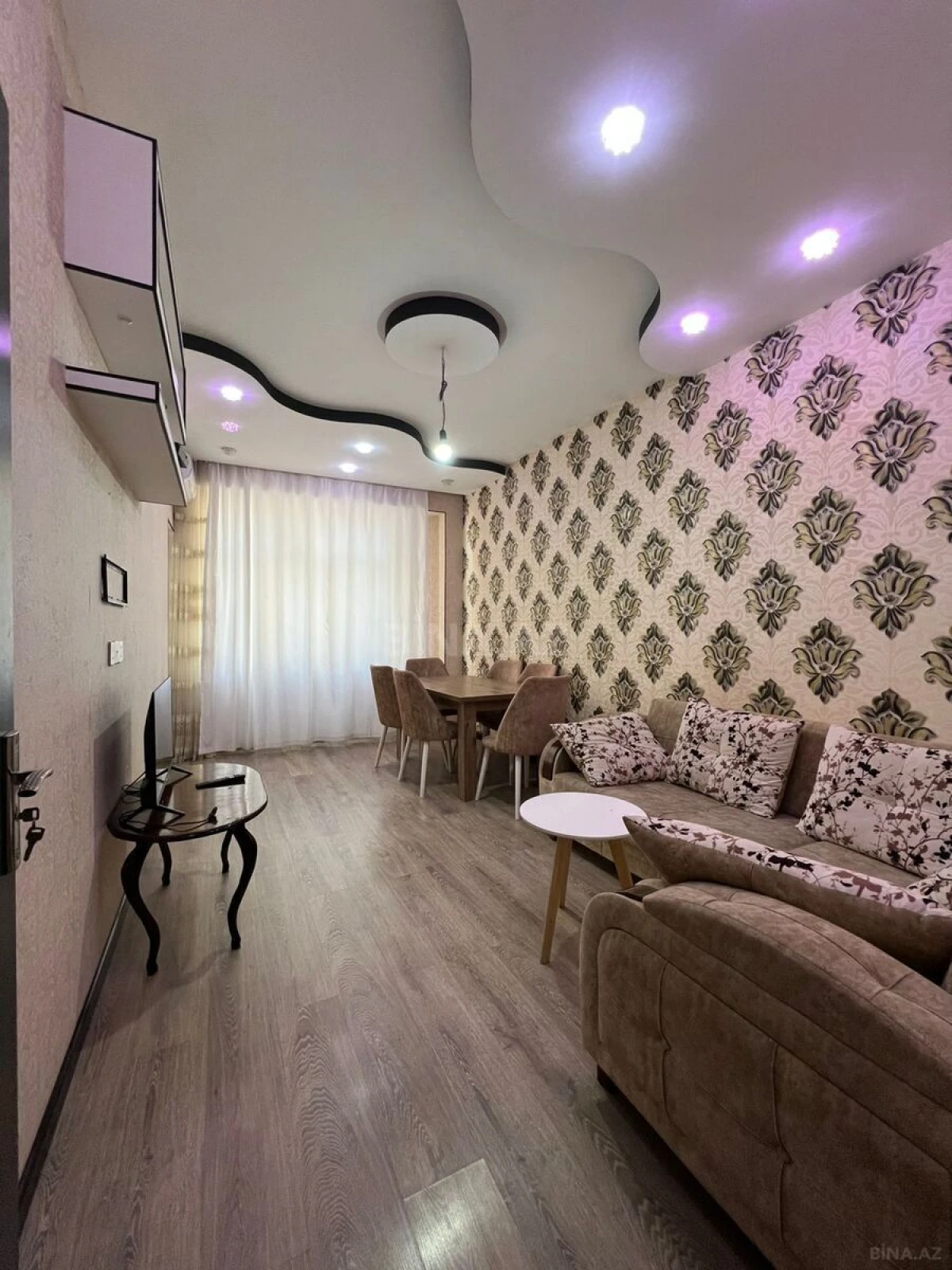 Satılır 2 otaqlı mənzil 68 m²