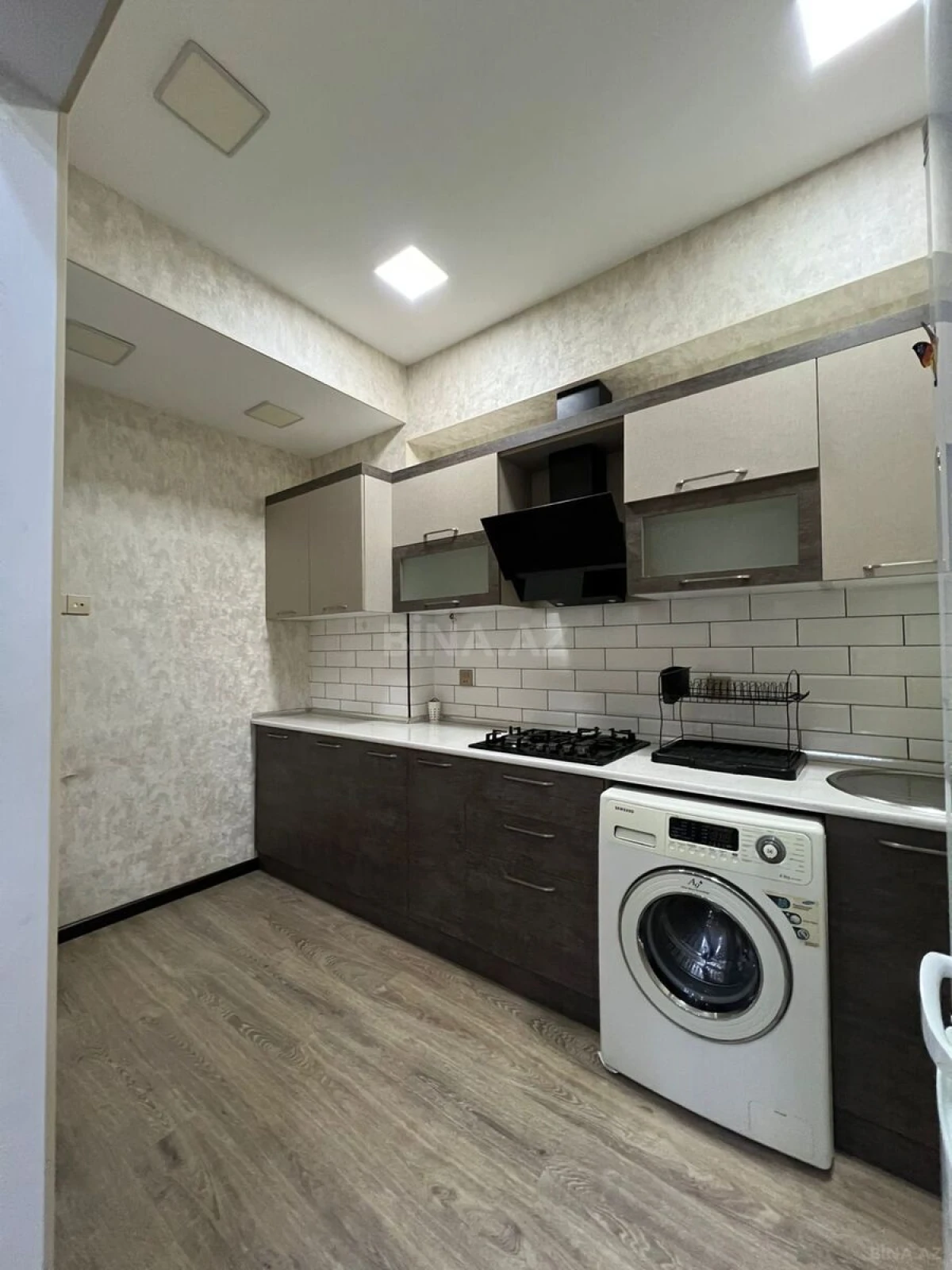 Satılır 2 otaqlı mənzil 68 m²