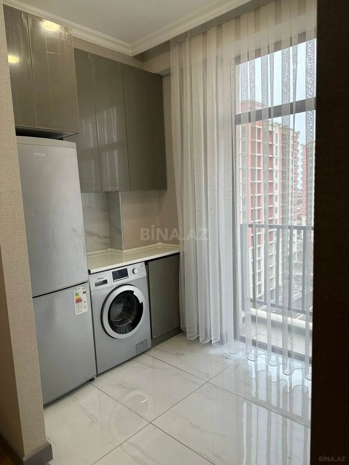 Kirayə verilir 2 otaqlı mənzil 68 m²