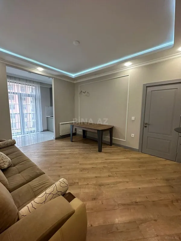 Kirayə verilir 2 otaqlı mənzil 68 m²