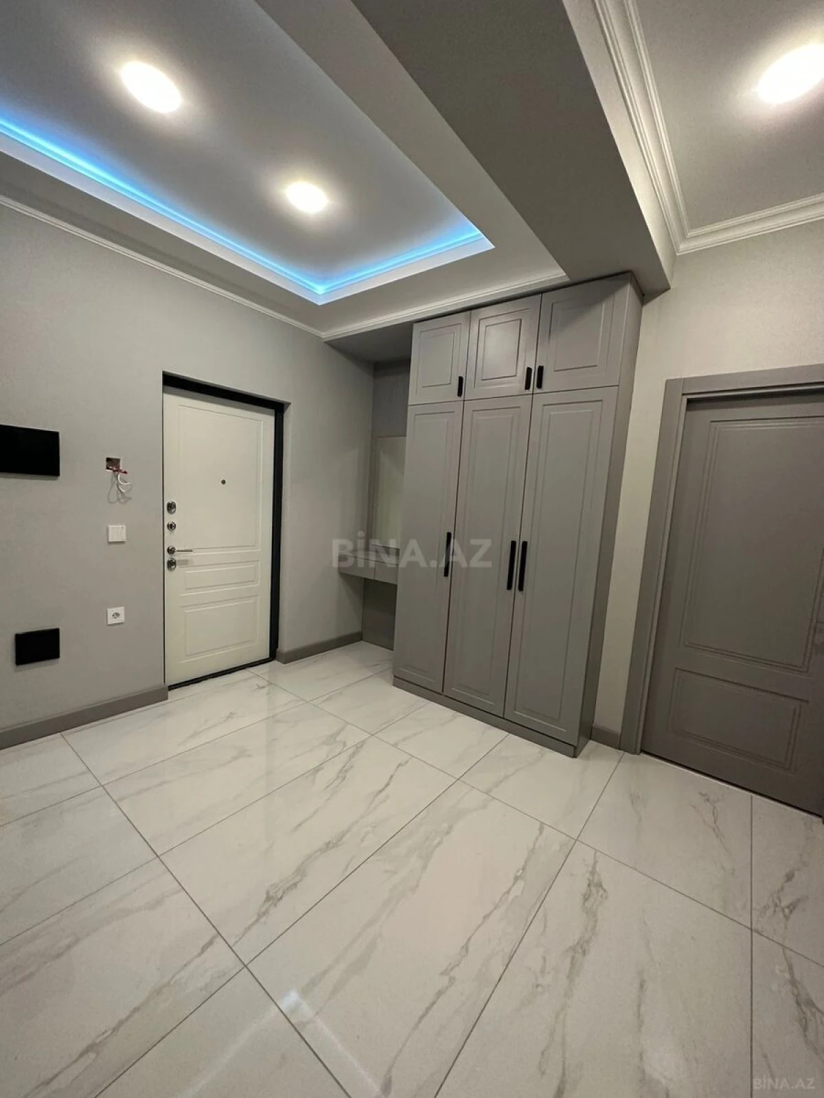 Kirayə verilir 2 otaqlı mənzil 68 m²