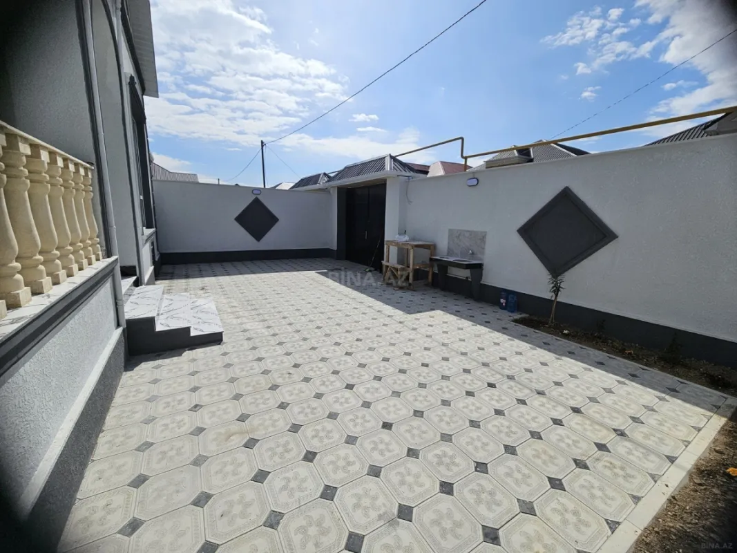 Satılır 4 otaqlı həyət evi 100 m²