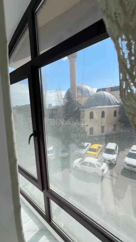 Satılır 2 otaqlı mənzil 65 m²