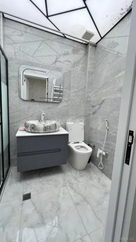 Satılır 2 otaqlı mənzil 65 m²