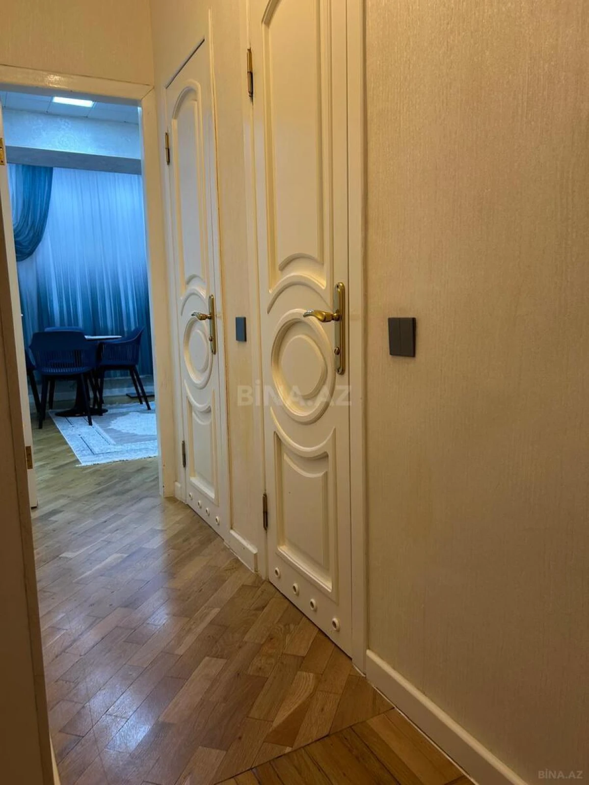 Satılır 2 otaqlı mənzil 70 m²