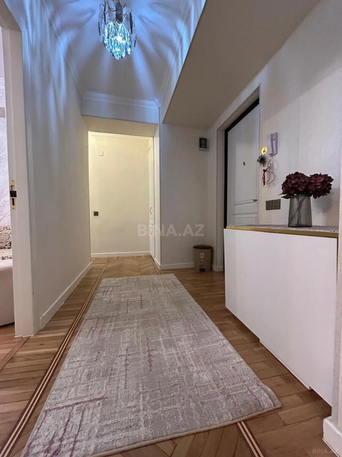 Satılır 2 otaqlı mənzil 70 m²