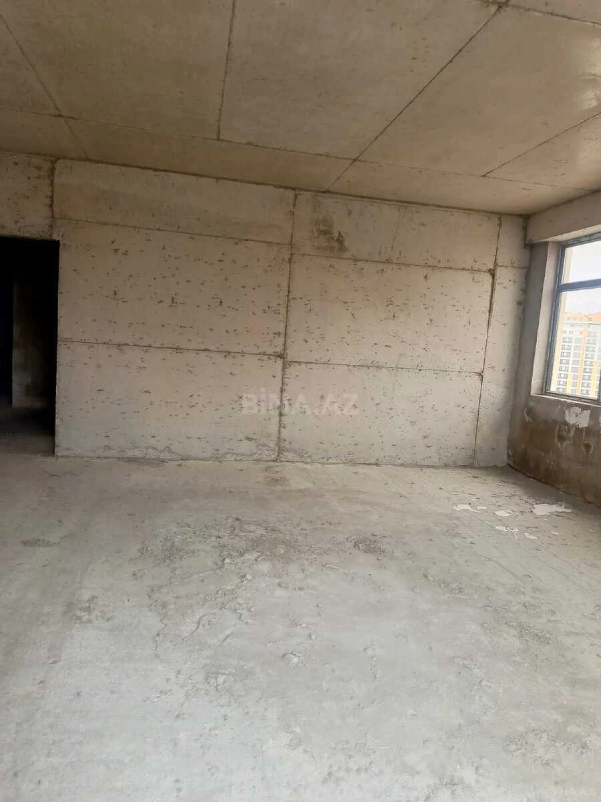 Satılır 3 otaqlı mənzil 150 m²