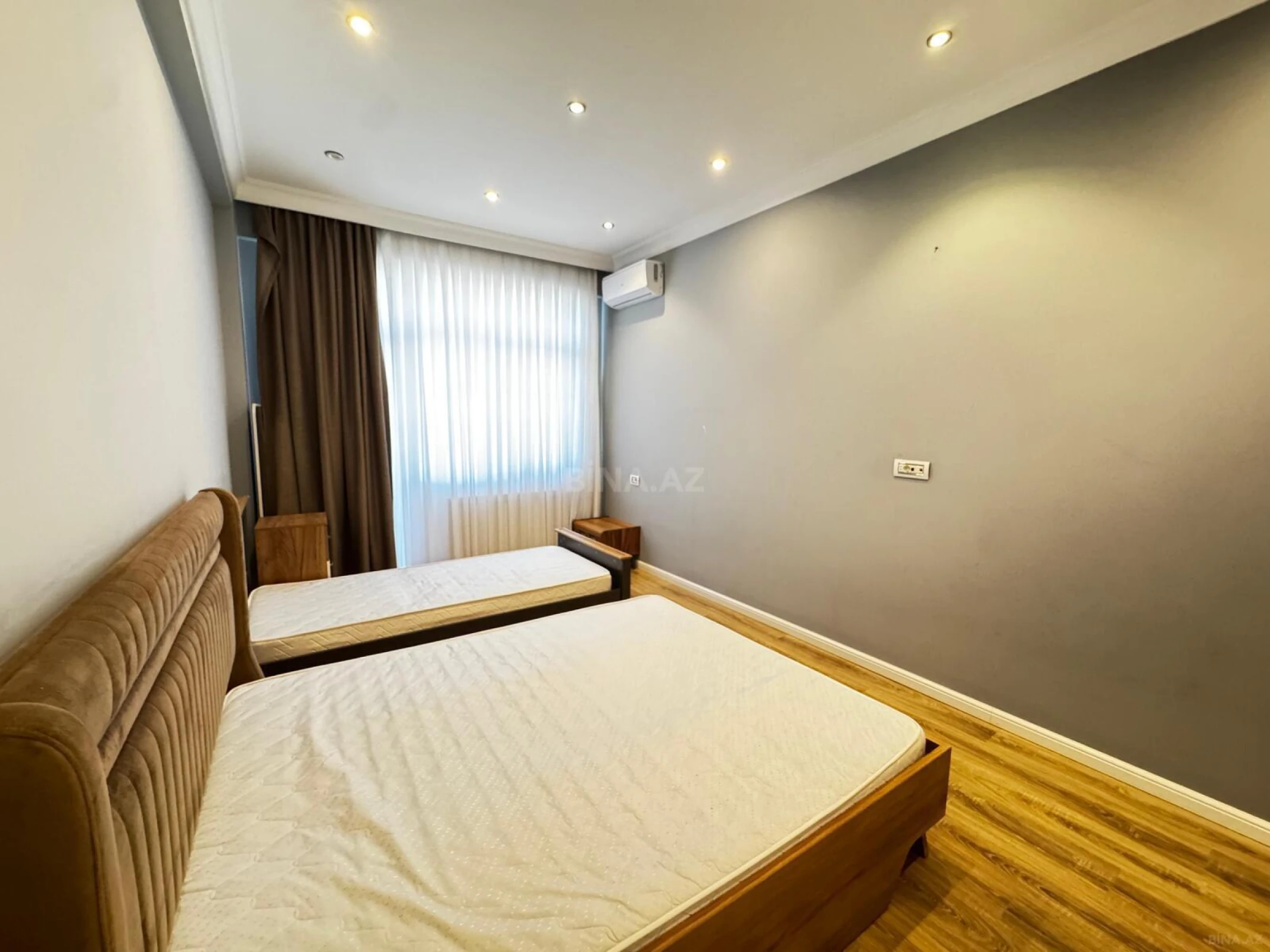 Kirayə verilir 3 otaqlı mənzil 130 m²