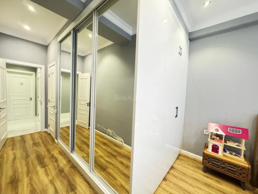 Kirayə verilir 3 otaqlı mənzil 130 m²
