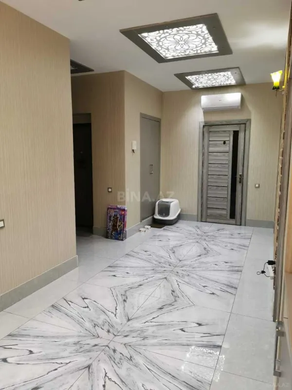Kirayə verilir 3 otaqlı mənzil 125 m²