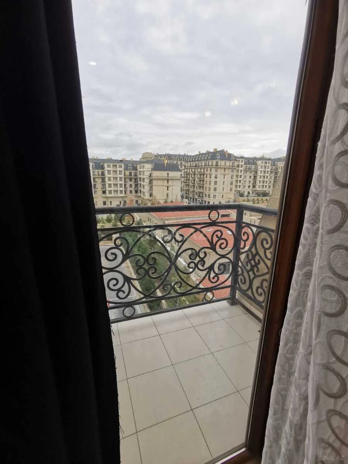 Kirayə verilir 3 otaqlı mənzil 125 m²