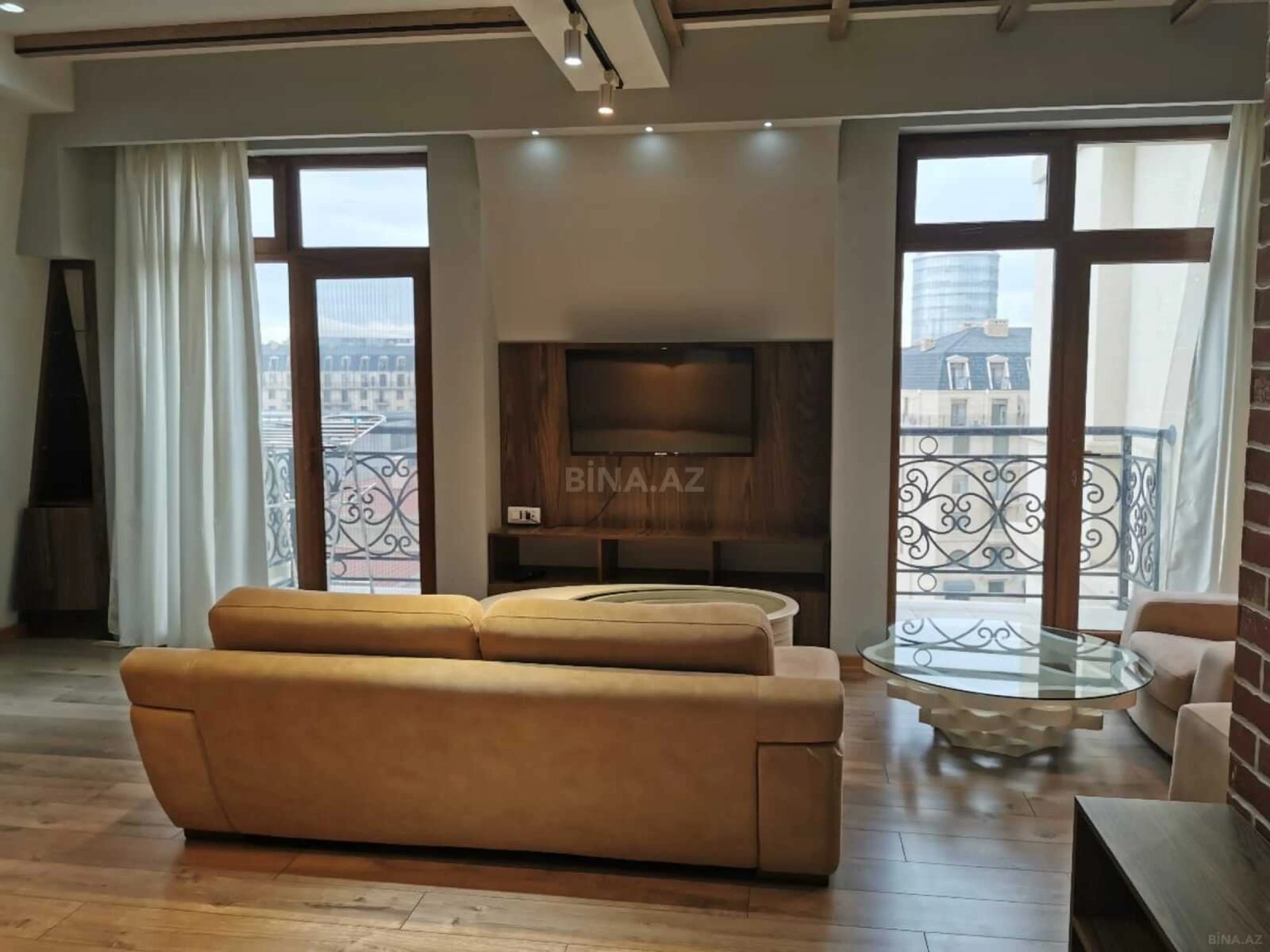Kirayə verilir 3 otaqlı mənzil 125 m²
