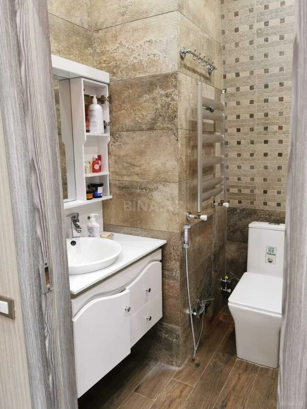 Kirayə verilir 3 otaqlı mənzil 125 m²
