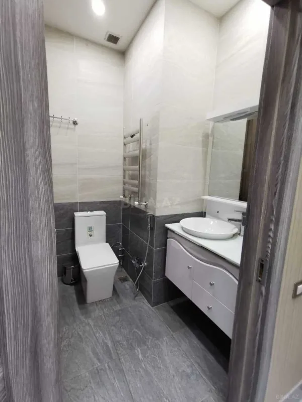 Kirayə verilir 3 otaqlı mənzil 125 m²