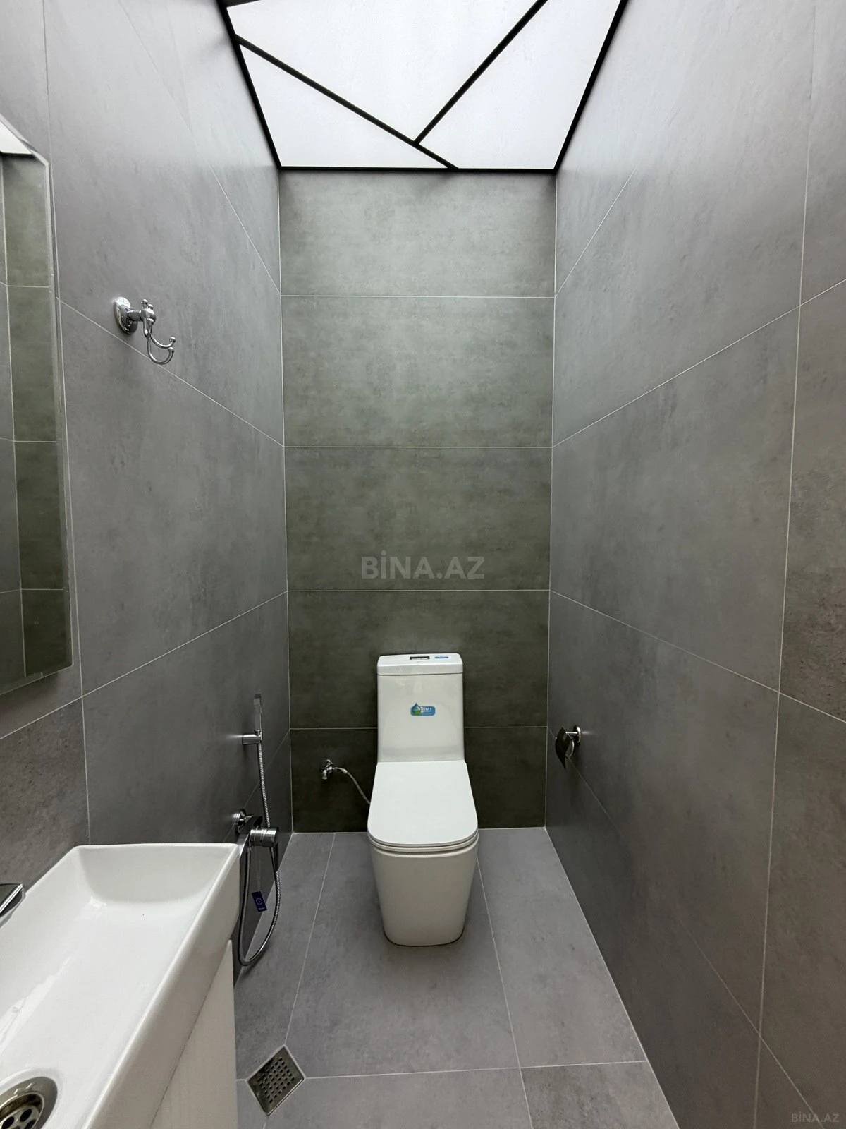 Satılır 3 otaqlı mənzil 105 m²