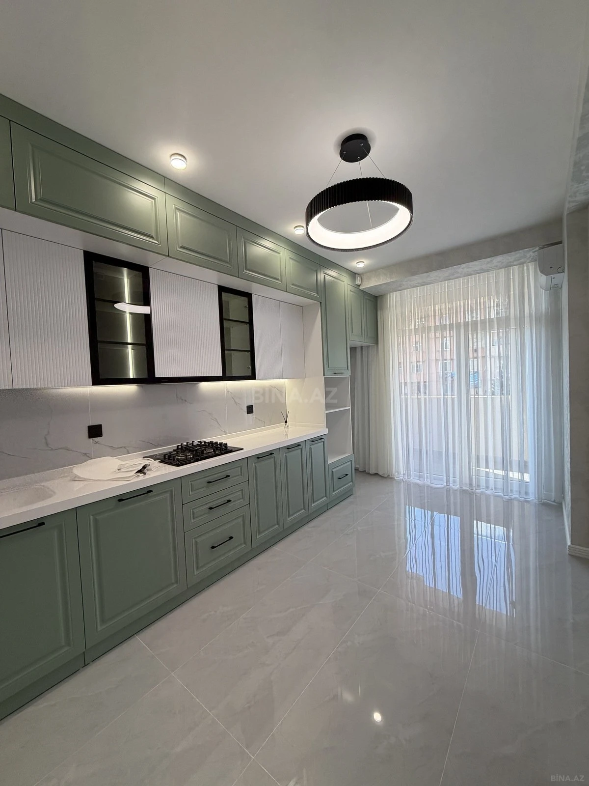 Satılır 3 otaqlı mənzil 105 m²