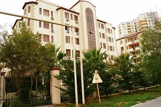 Satılır 2 otaqlı mənzil 100 m²