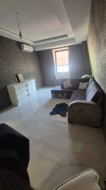 Satılır 2 otaqlı mənzil 70.7 m²
