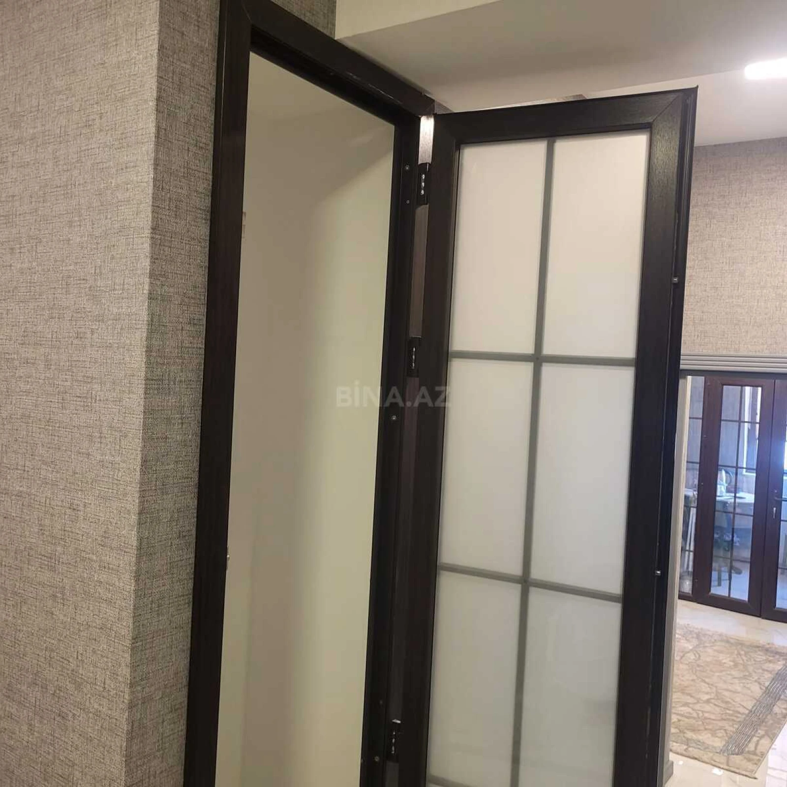 Satılır 2 otaqlı mənzil 70.7 m²