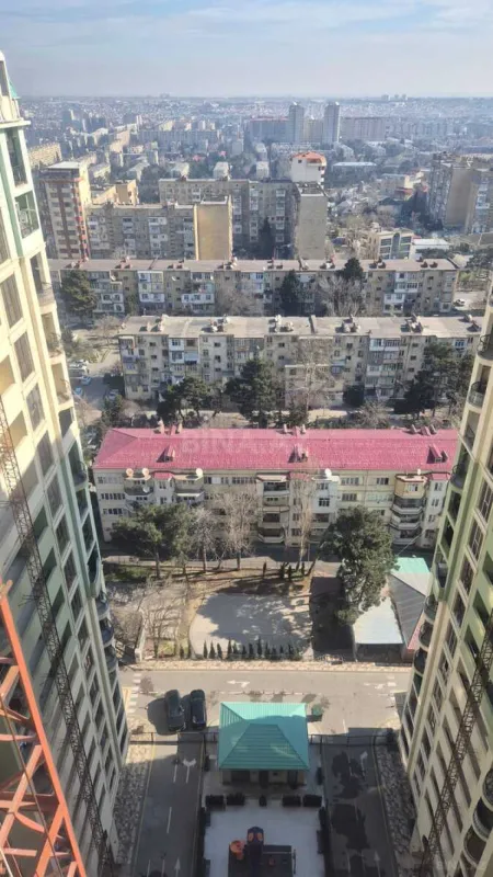 Satılır 2 otaqlı mənzil 70.7 m²
