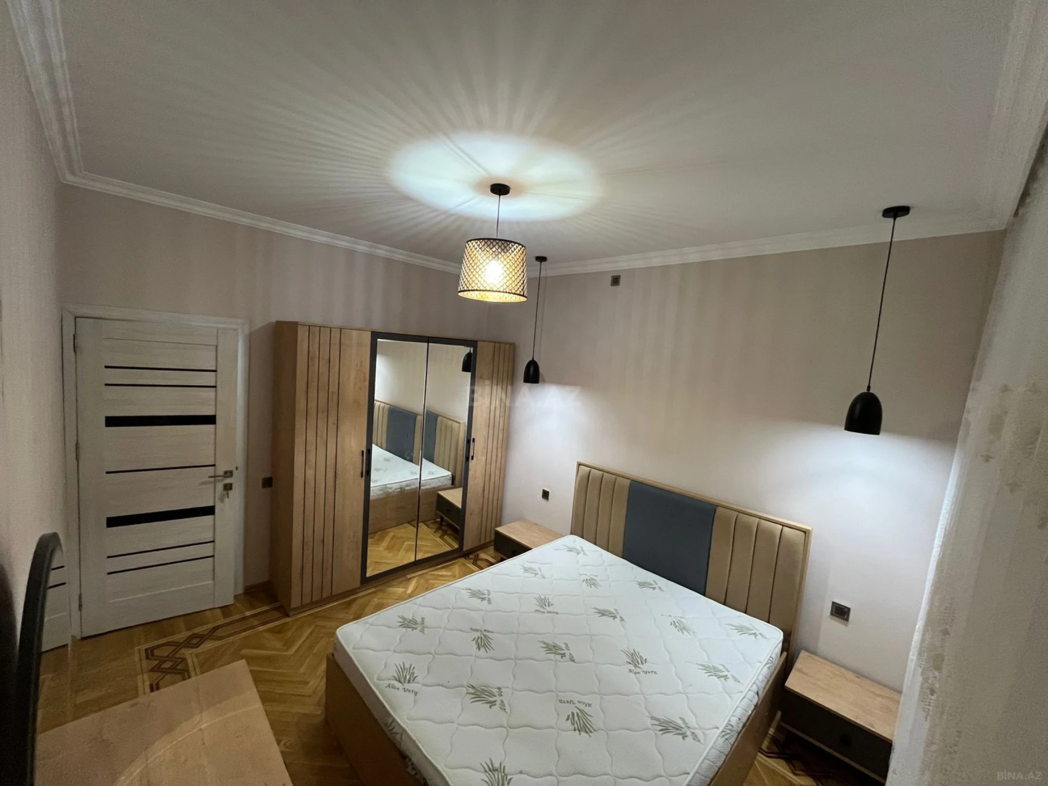 Satılır 2 otaqlı mənzil 65 m²