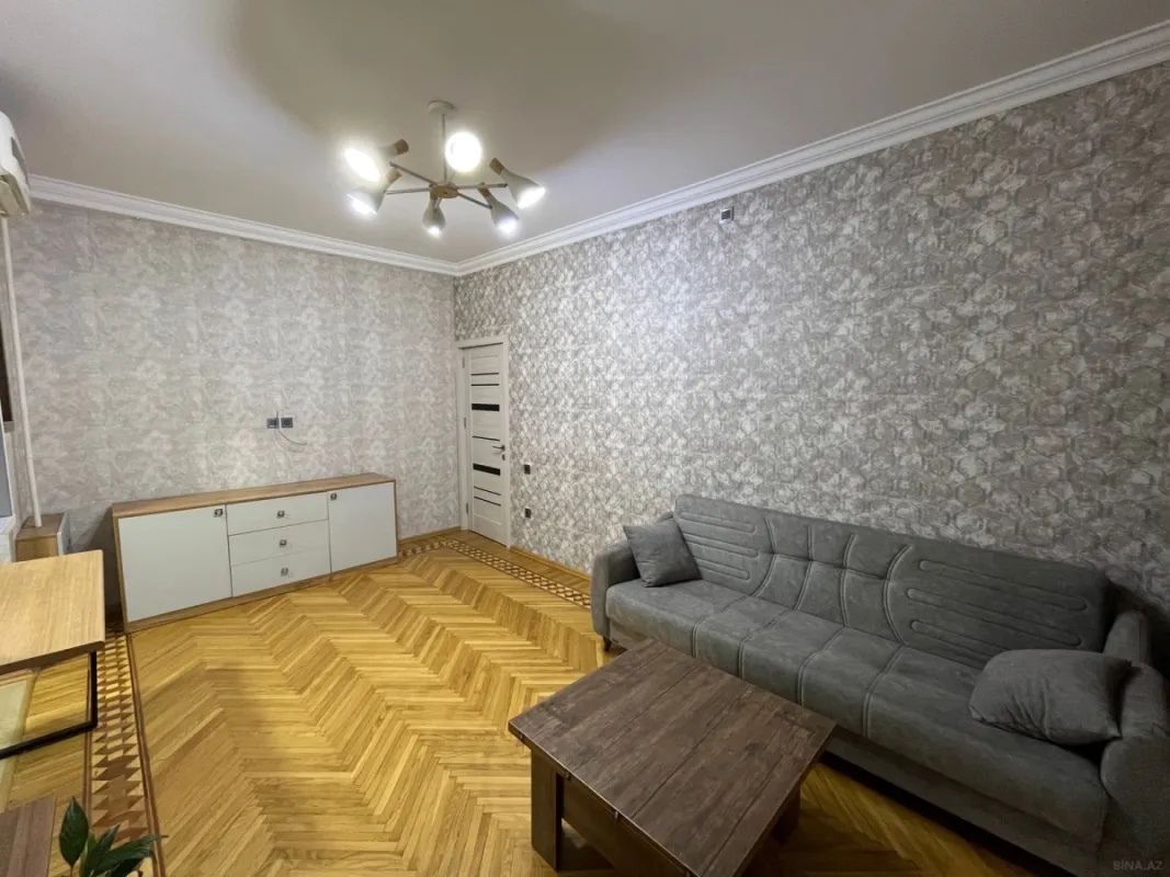 Satılır 2 otaqlı mənzil 65 m²