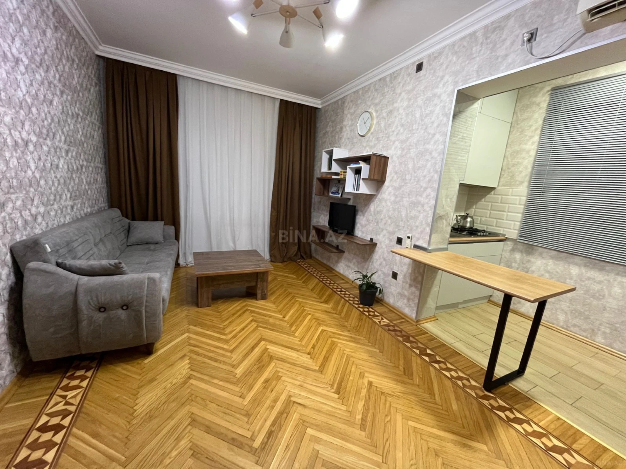 Satılır 2 otaqlı mənzil 65 m²