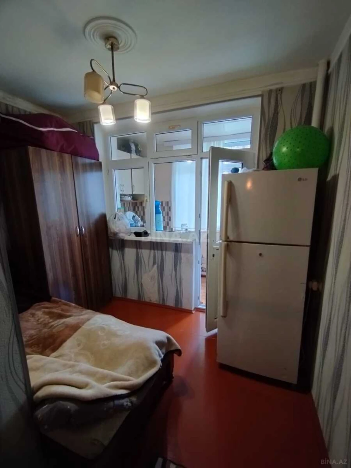 Satılır 1 otaqlı mənzil 35 m²