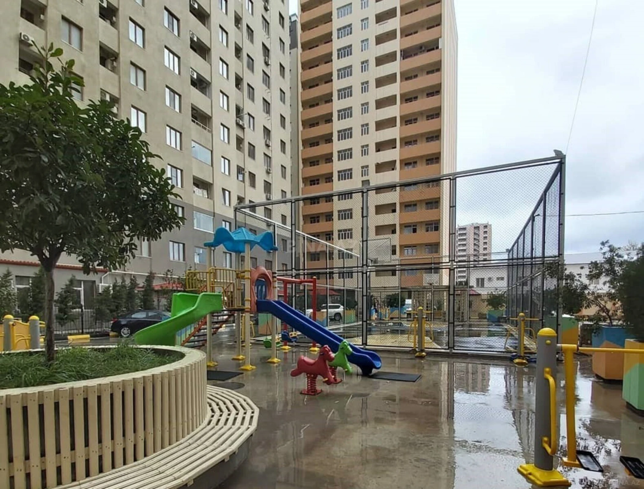 Satılır 2 otaqlı mənzil 105 m²