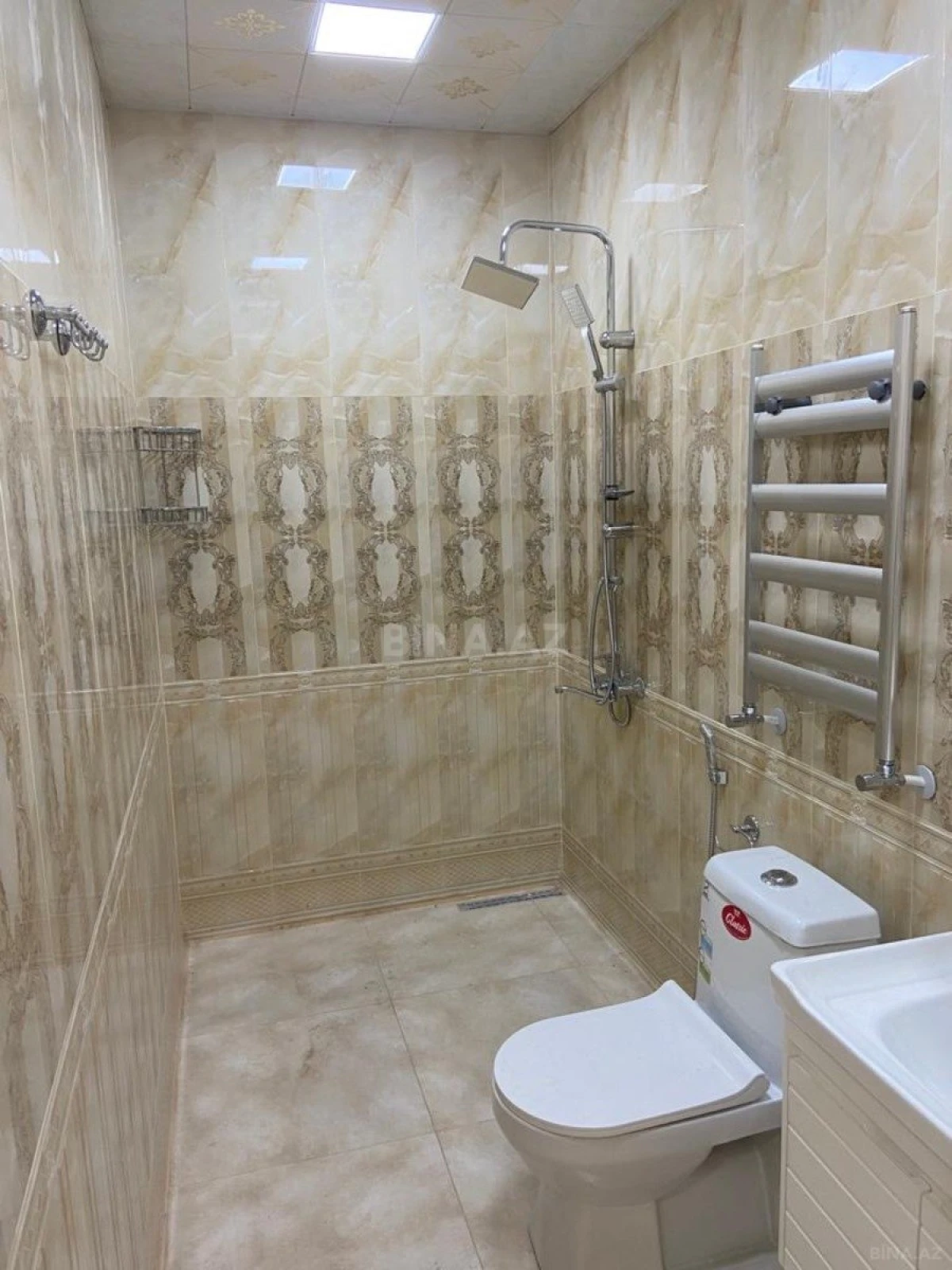 Kirayə verilir 3 otaqlı mənzil 100 m²