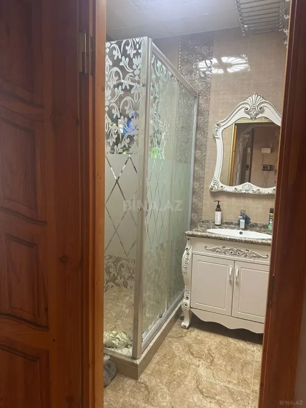 Satılır 4 otaqlı mənzil 95 m²