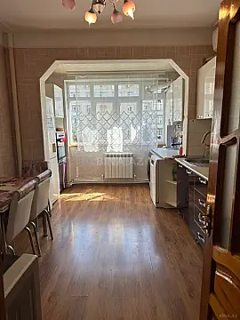 Satılır 4 otaqlı mənzil 95 m²