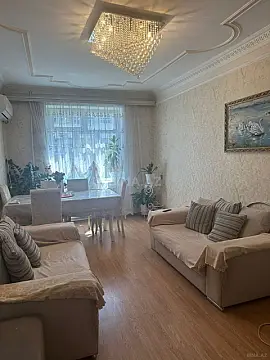 Satılır 4 otaqlı mənzil 95 m²