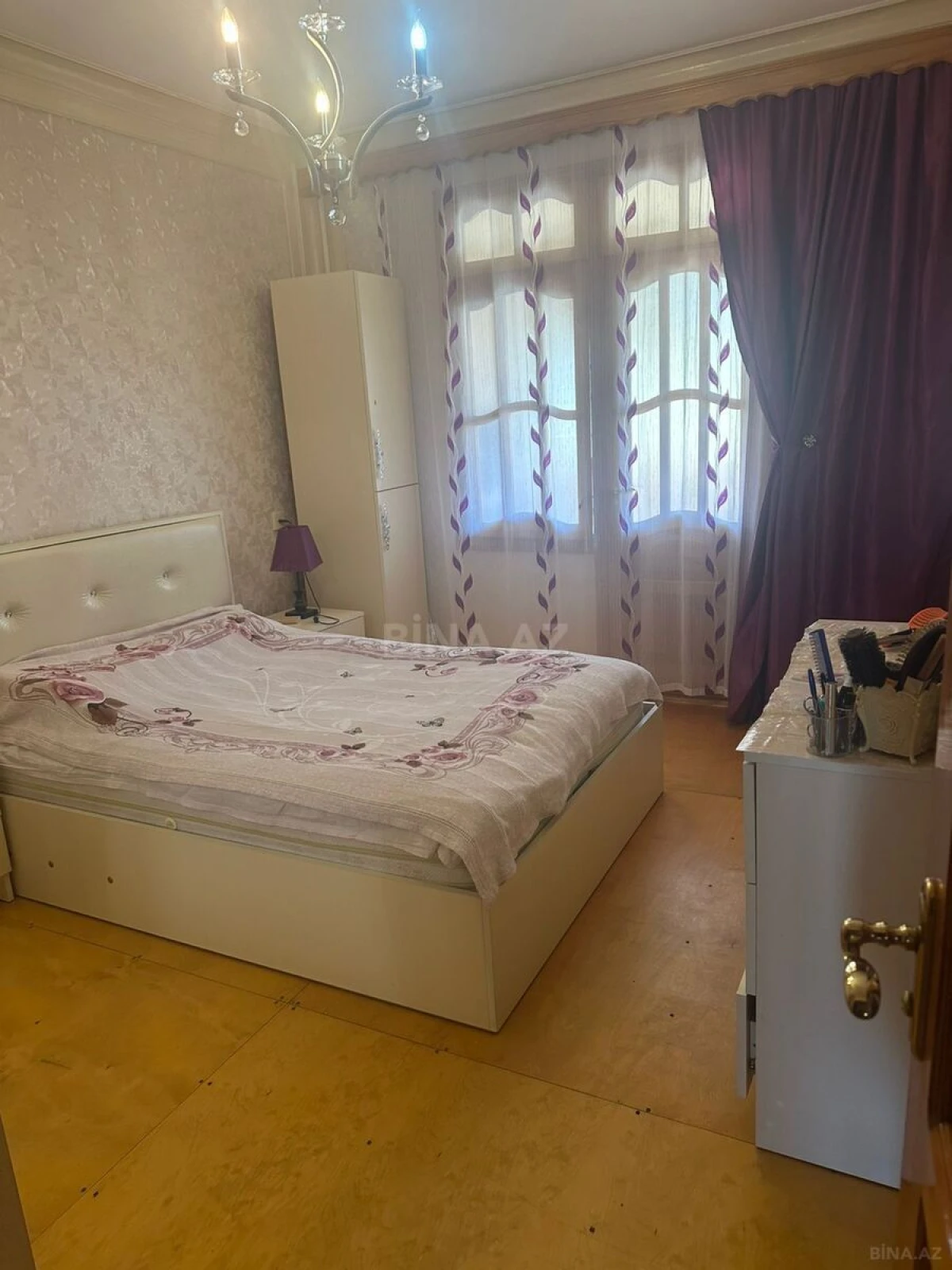 Satılır 4 otaqlı mənzil 95 m²