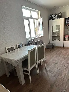 Kirayə verilir 2 otaqlı mənzil 60 m²