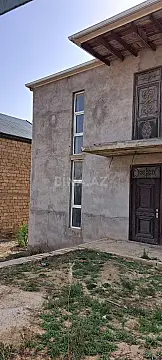 Satılır 5 otaqlı həyət evi 200 m²