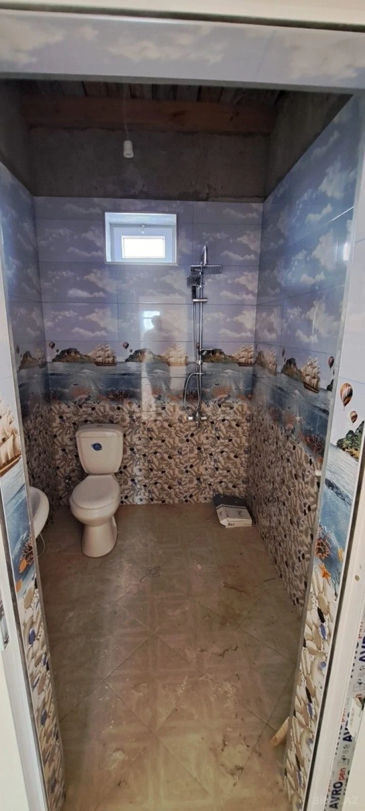 Satılır 5 otaqlı həyət evi 200 m²