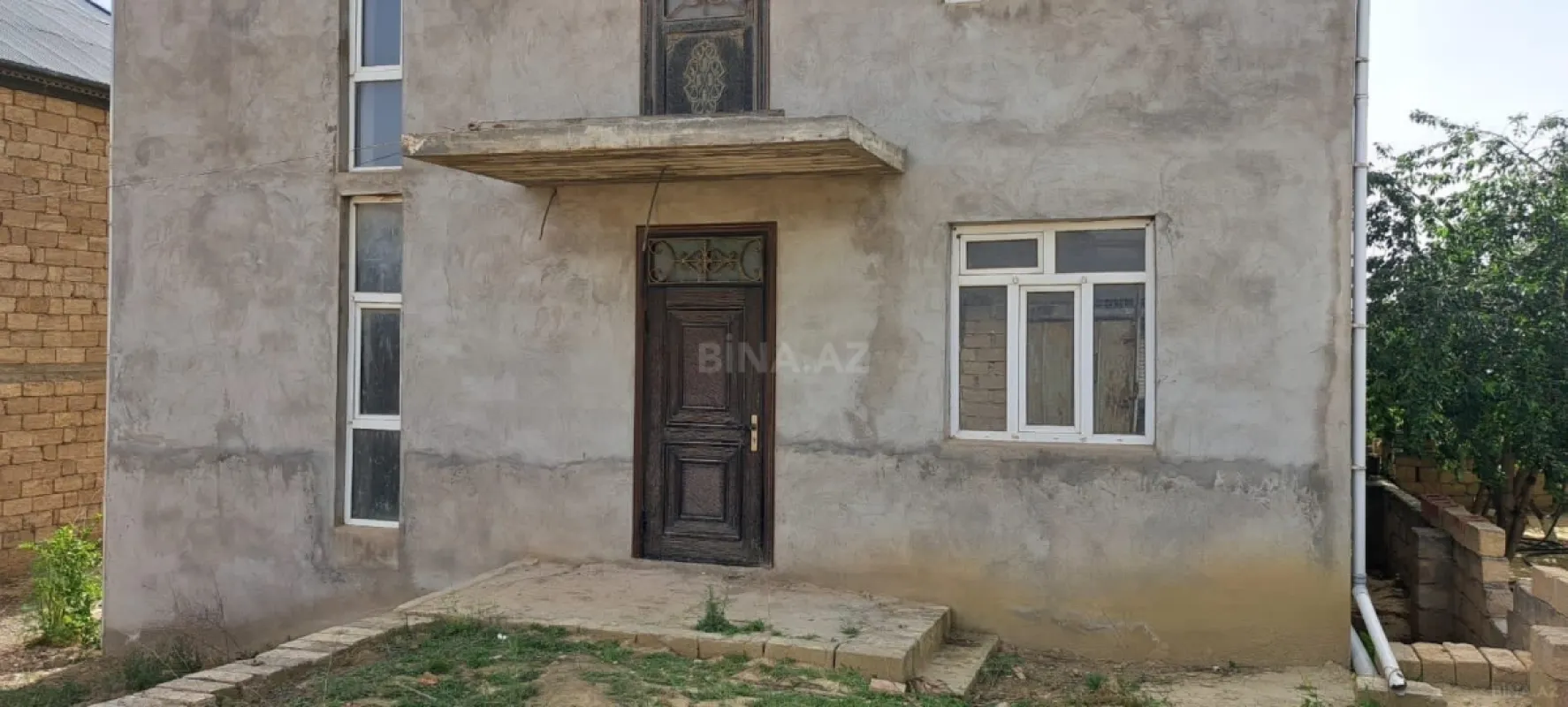 Satılır 5 otaqlı həyət evi 200 m²