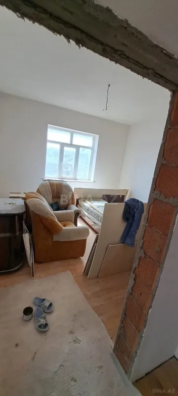 Satılır 5 otaqlı həyət evi 200 m²