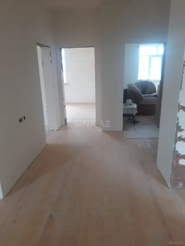 Satılır 5 otaqlı həyət evi 200 m²