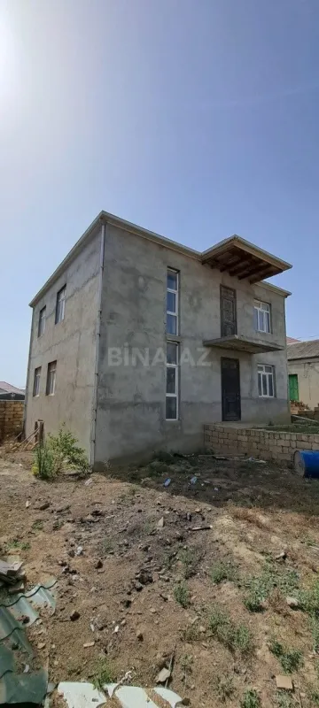 Satılır 5 otaqlı həyət evi 200 m²