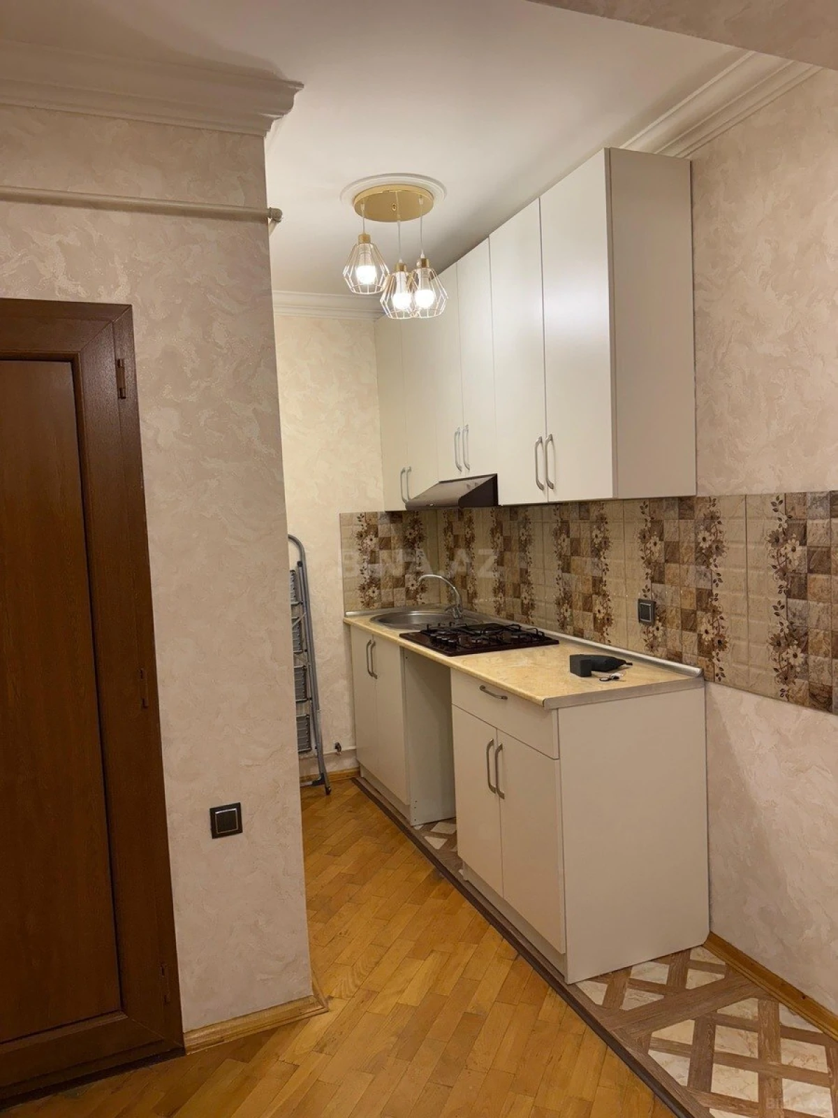 Satılır 2 otaqlı mənzil 62 m²