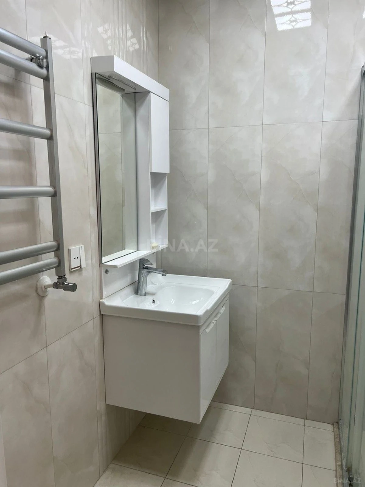 Kirayə verilir 2 otaqlı mənzil 50 m²