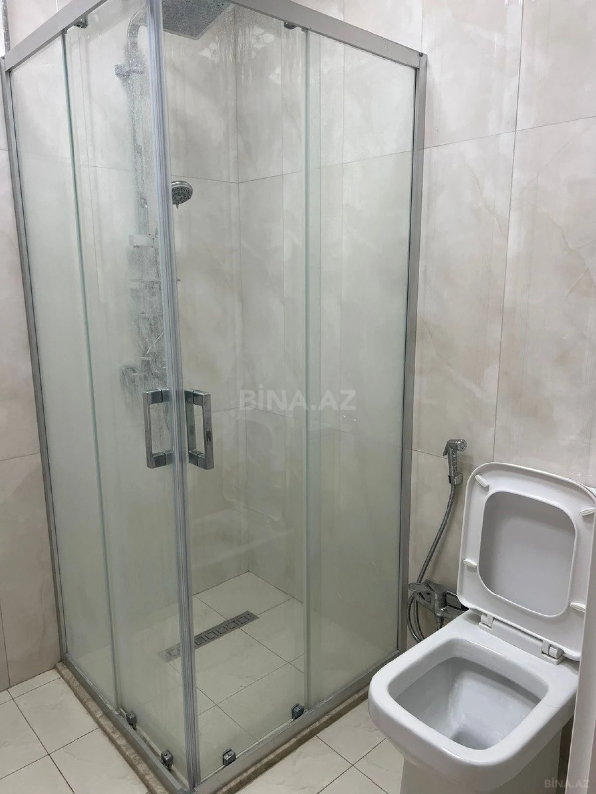 Kirayə verilir 2 otaqlı mənzil 50 m²