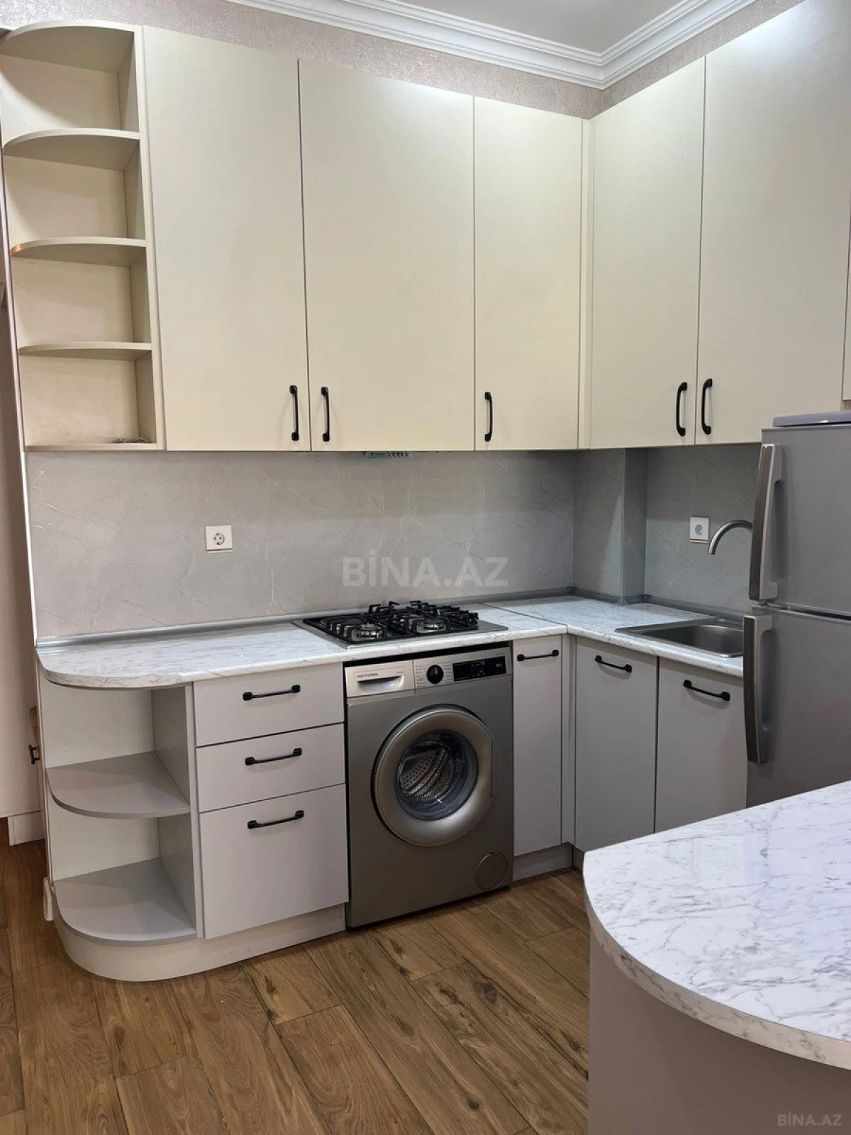 Kirayə verilir 2 otaqlı mənzil 50 m²